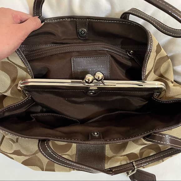Coach stripe satchel purse bag with clasp brown and tan beige - Picture 5 of 9